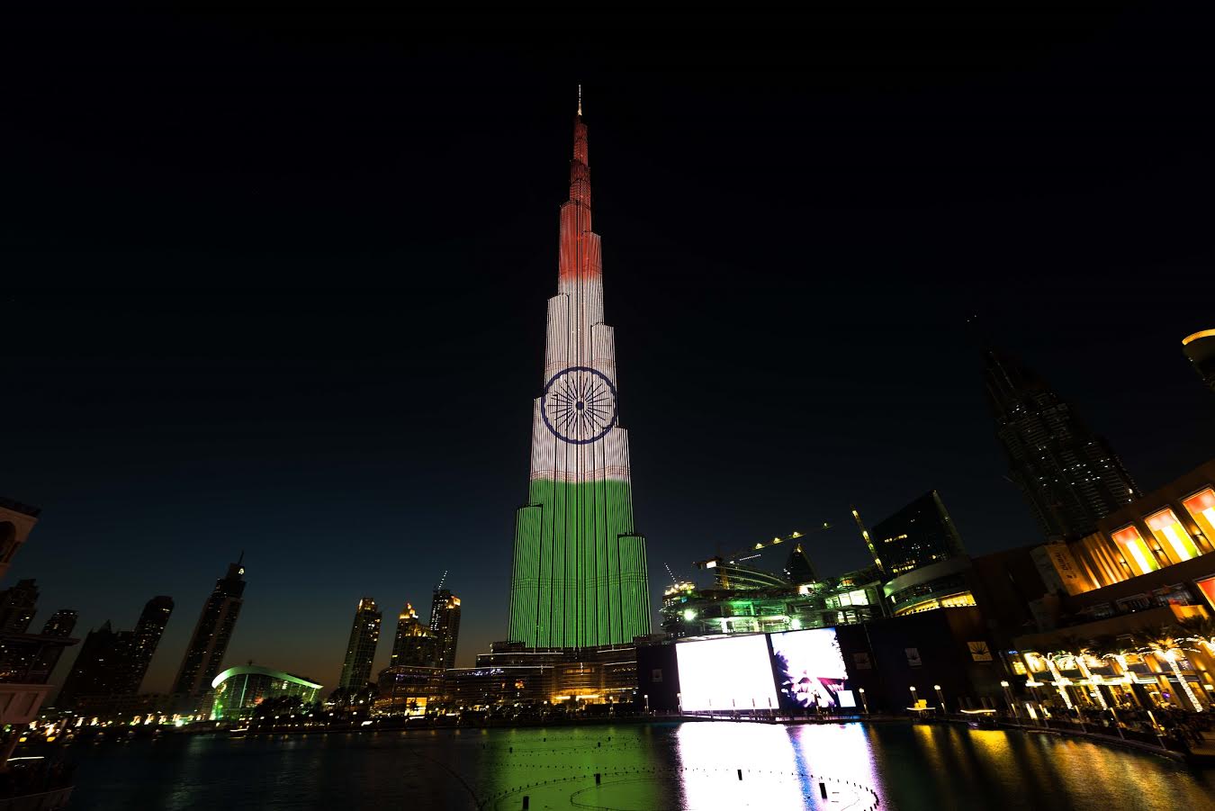 أثار جدلاً واسعاً.. تقرير: الهنود في الإمارات يفوقون المواطنين بثلاثة أضعاف-uae71 | الامارات 71