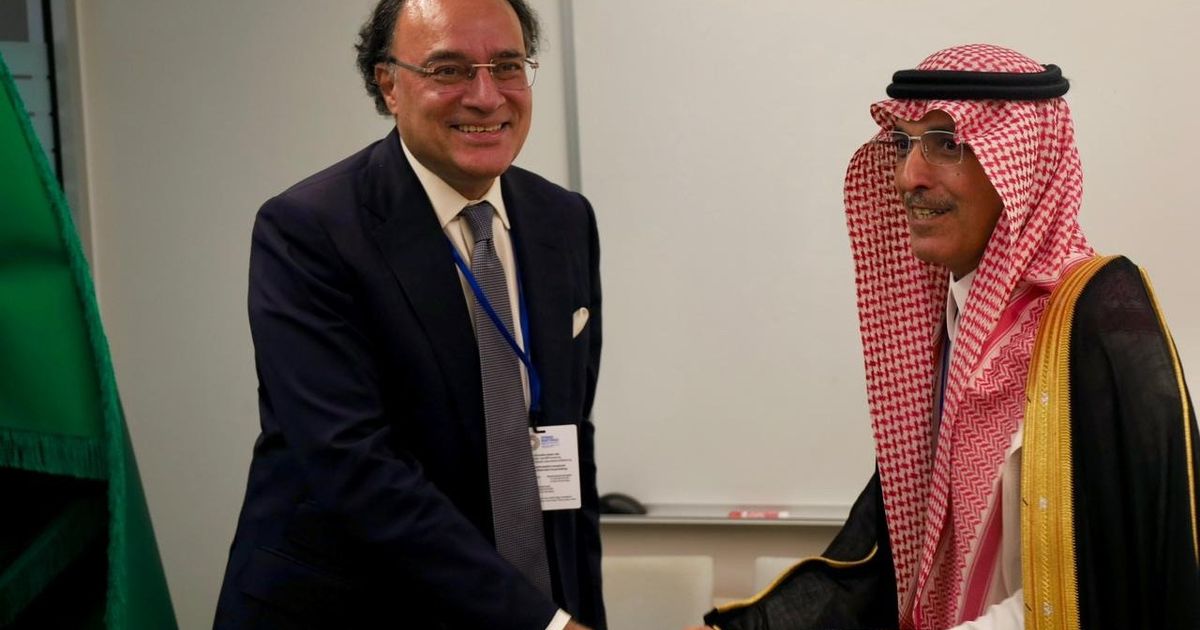 السعودية تدعم باكستان بثلاثة مليارات دولار في ظل الضغوط الإماراتية