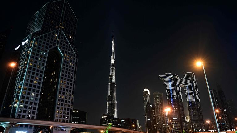 فايننشال تايمز: الهجمات الإيرانية تضع دبي أمام اختبار اقتصادي وأمني غير مسبوق