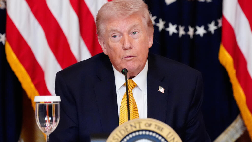 ترامب يهاجم الناتو: ننفق تريليونات عليكم وترفضون مساعدتنا في مضيق هرمز