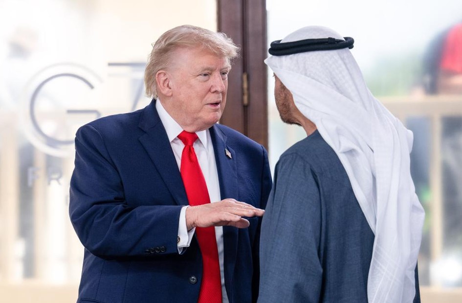 لماذا منحت واشنطن الإمارات وصولاً أوسع إلى رقائق الذكاء الاصطناعي؟