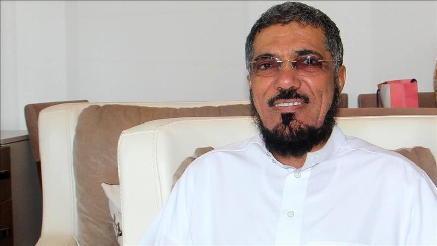 الشيخ سلمان العودة يطمئن على عائلته في مكالمة هاتفية من السجن