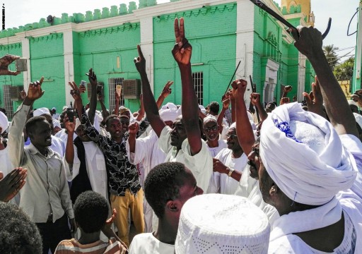 قوات الأمن السودانية تعتقل زعماء أحزاب بارزين