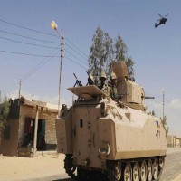 الجيش المصري يعلن مقتل اثنين من جنوده وثمانية مسلحين في سيناء