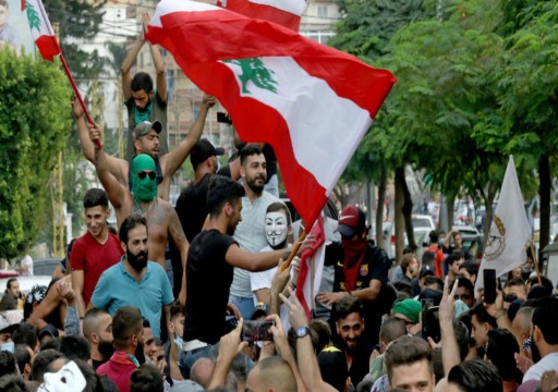 لبنان.. الحكومة الجديدة تفوز بثقة البرلمان رغم احتجاجات بيروت