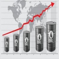 أسعار النفط ترتفع بعد قرار السعودية.. والذهب يتراجع بفعل قوة الدولار