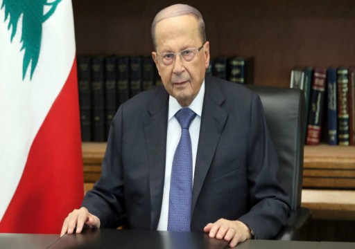 رئيس لبنان يدعو لتشكيل حكومة جديدة من التكنوقراط لتنفيذ إصلاحات
