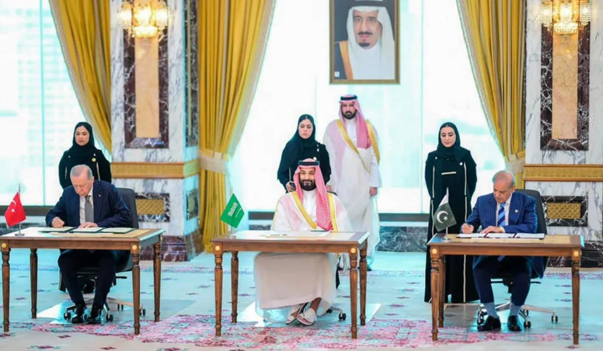 صحيفة بريطانية: السعودية عارضت انضمام مصر إلى "اتفاق مكة" بسبب أبوظبي