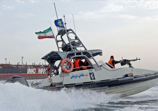 إيران تعلن احتجاز سفينة نقل نفط أجنبية في مياه الخليج العربي