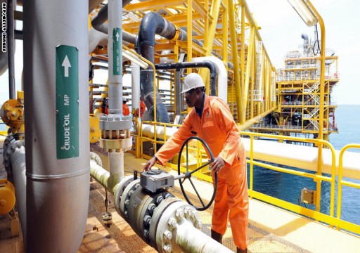 النفط يقفز أكثر من 4% مع تراجع مخاوف كورونا