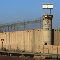 "إسرائيل" تستأنف بناء الجدار مع لبنان