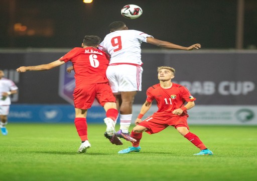 "أبيض الشباب" ينتزع تعادلاً قاتلاً أمام الأردن في افتتاح بطولة كأس العرب