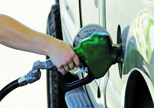 انخفاض أسعار البنزين والديزل في الدولة خلال سبتمبر