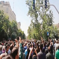 إيران: الأمن يهاجم جنازة تحولت لتظاهرة معارضة في طهران