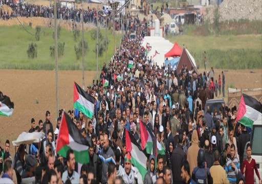 للمشاركة بـ"مسيرة العودة".. فلسطينيون يتوافدون نحو شواطئ شمالي غزة