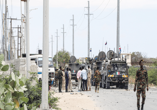 الصومال.. هجومان منفصلان "للشباب" على قاعدة أمريكية وموكب أوروبي