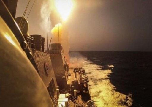 الجيش الأمريكي يعلن استهداف زوارق مسيّرة وصواريخ مضادة للسفن تابعة للحوثيين باليمن