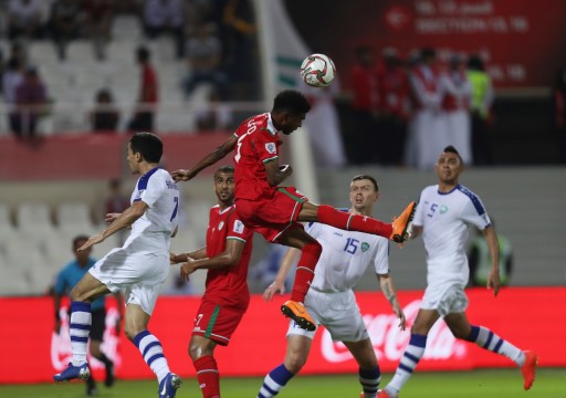 عمان تتلقى الهزيمة من أوزبكستان في كأس آسيا19
