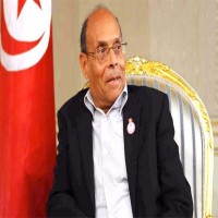 الرئيس التونسي السابق يجدد اتهاماته للإمارات بتقديم "مال سياسي" في بلاده