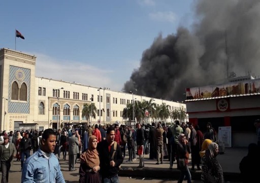 عشرات القتلى والجرحى في حريق هائل بمحطة قطارات في القاهرة