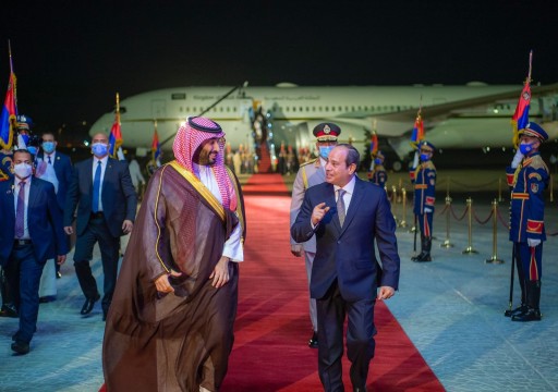 ولي العهد السعودي يصل مصر في أول جولة خارجية منذ ثلاث سنوات