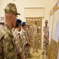 قوات تنتشر في قطر وتعليمات أمنية للمواطنين