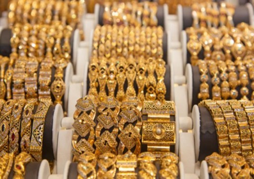 أسعار الذهب تستعيد موقعها عند ذروتها في 6 سنوات