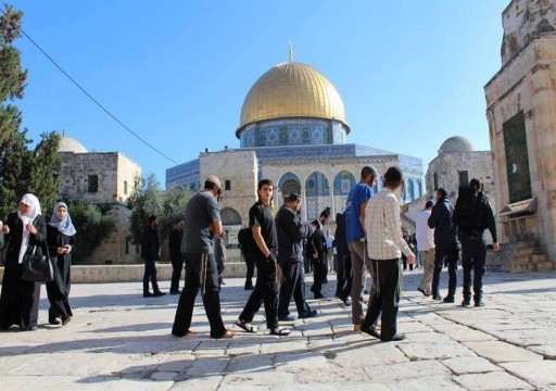 مستوطنون يجددون اقتحام المسجد الأقصى بحماية شرطة الاحتلال