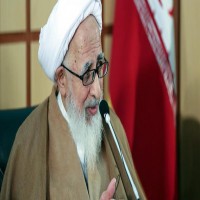 رجل دين إيراني بارز: إسكات الشعب عبر الضغوط سيكون له نتائج مريرة