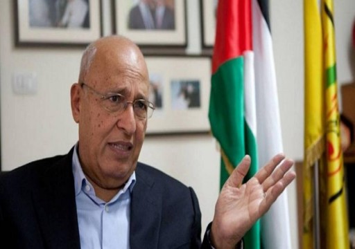 مسؤول فلسطيني مقرب من عباس ينتقد تطبيع أبوظبي مع إسرائيل