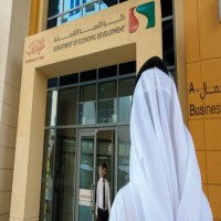 دبي تغلق نحو 5 آلاف حساب على مواقع التواصل تروج للبضائع المقلدة