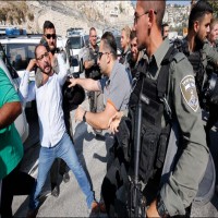 إصابة 8 فلسطينيين واعتقال 4 آخرين خلال هدم منشأة تجارية في القدس