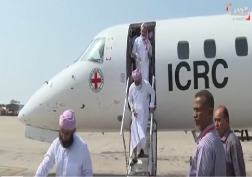 التحالف يعلن مغادرة طائرتين تقل أسرى حوثيين من السعودية إلى اليمن