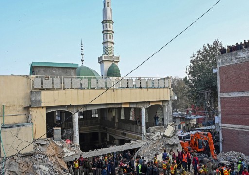 ارتفاع حصيلة تفجير مسجد في باكستان إلى 83 قتيلا