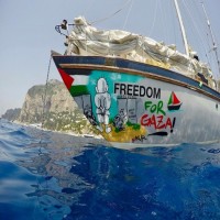 سفينة "حرية" السويدية تقترب من غزة لكسر الحصار