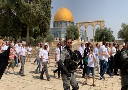 عشرات المستوطنين يجددون اقتحام المسجد الأقصى تحت حماية شرطة الاحتلال