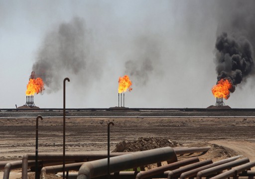 النفط يرتفع أكثر من 2% بفعل تباطؤ حالات كورونا