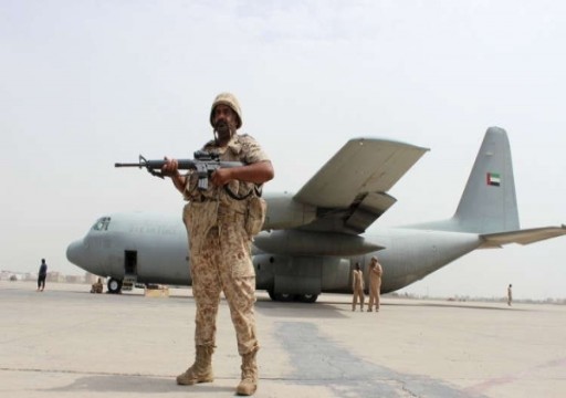 إعلام يمني: أبوظبي تخلي جزر سقطرى من السكان تمهيداً للسيطرة عليها