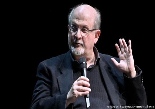 عقوبات أمريكية على مؤسسة إيرانية لرصدها مكافأة لمن يقتل سلمان رشدي