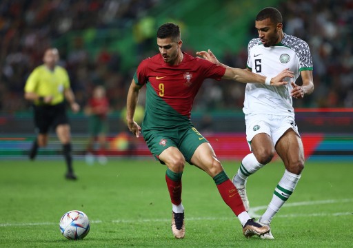 البرتغال وإسبانيا تنهيان استعدادهما لكأس العالم بفوز على نيجيريا والأردن