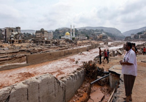 السلطات في "درنة" تبدأ بإقامة سياج عازل حول المنطقة المتضررة