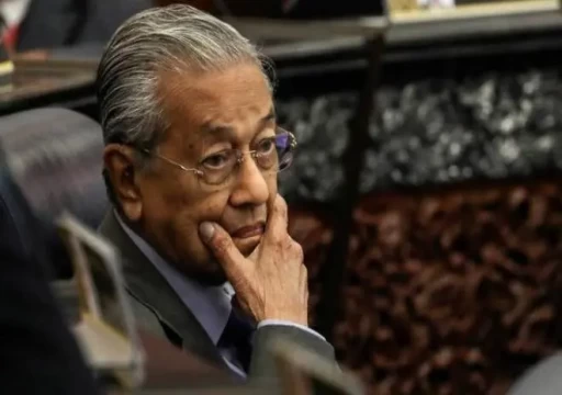 لأول مرة منذ 53 عاما.. مهاتير محمد يخسر مقعده في انتخابات البرلمان الماليزي