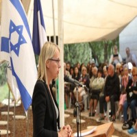 فرنسا تقول إلى إنها ستنقل سفارتها إلى القدس حال التوصل لاتفاق سلام