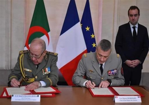 الجزائر وفرنسا توقعان "ورقة طريق" لتعزيز التعاون العسكري والأمني