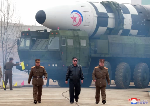 كوريا الشمالية تدافع عن تجاربها الصاروخية في مواجهة "التهديدات العسكرية" الأميركية