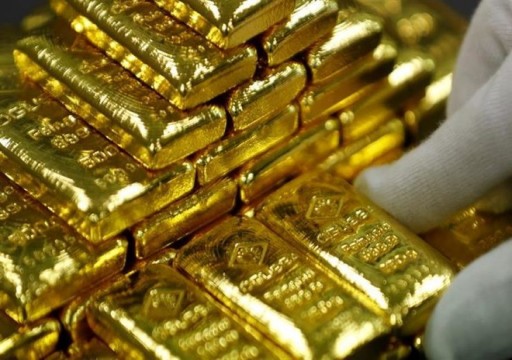 الذهب يتراجع لأدنى مستوياته في شهر بفعل إلغاء الرسوم التجارية