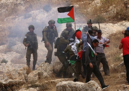 إصابة 59 فلسطينياً في هجوم للمستوطنين شمال غرب نابلس