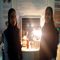 الفجيرة.. طالبتان تبتكران جهازاً لطهي الأطعمة باستخدام الطاقة الشمسية