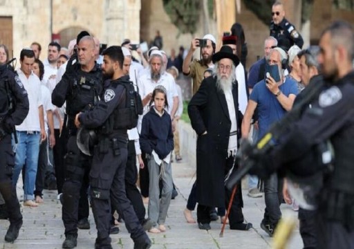 عشرات المستوطنين يعاودون اقتحام المسجد الأقصى