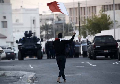 البحرين.. اعتقال شخصين بتهمة تلقي 3 آلاف دولار من مسؤول قطري